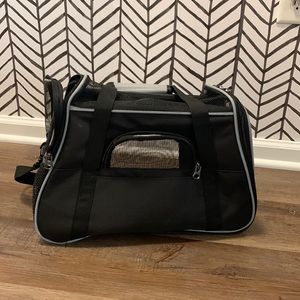 Frisco Basic Dog & Cat Carrier